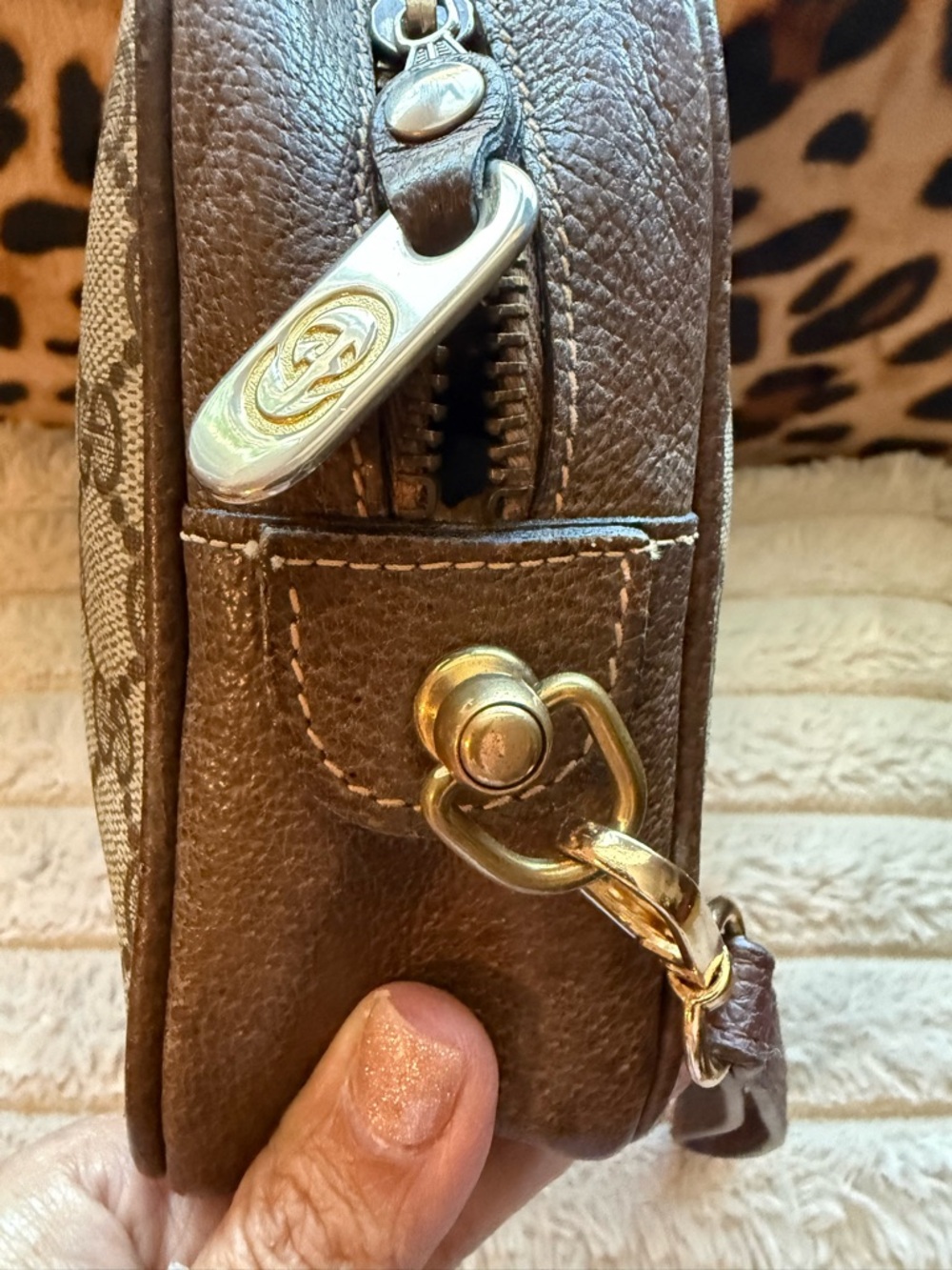 Gucci Beige and Brown Monogram Clutch Wristlet - Picture 4 of 7